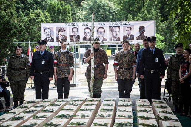 Zamordowani bohaterowie odzyskują nazwiska