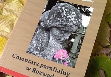 Cmentarz parafialny w Rozwadowie